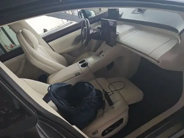 Zhijie Luxeed R7 2026 Range Extender Max+ — Фото автомобиля 24
