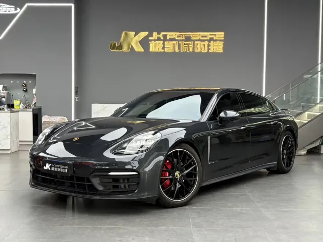 Фотография автомобиля — Porsche Panamera