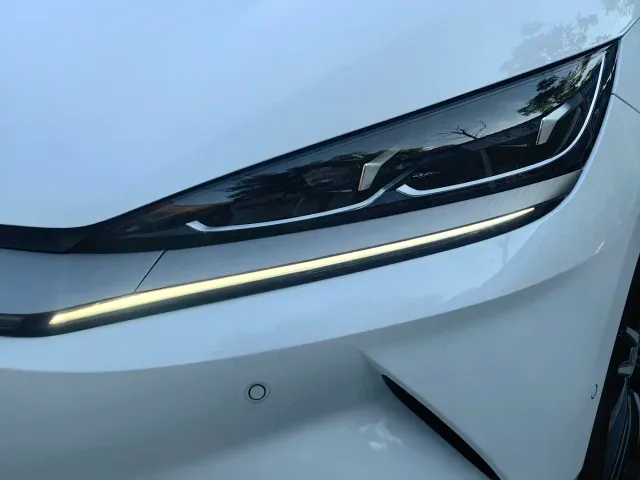 BYD Qin L — Фото автомобиля 9