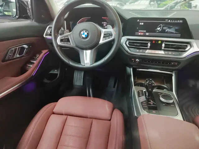 BMW BMW 3 Series 2020 330i M Sport Blackout Package — Фото автомобиля 11
