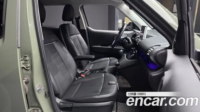 Hyundai Casper Casper Essential — Фото автомобиля 11
