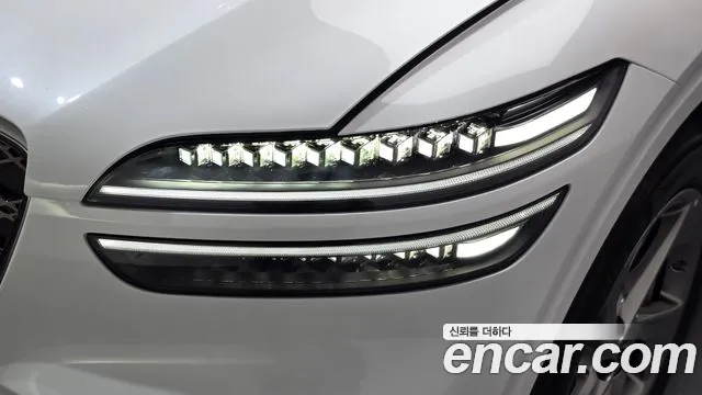 Genesis GV70 — Фото автомобиля 7