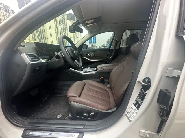 BMW 3 Series — Фото автомобиля 4