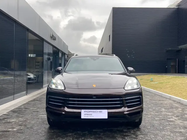 Porsche Cayenne — Фото автомобиля 8