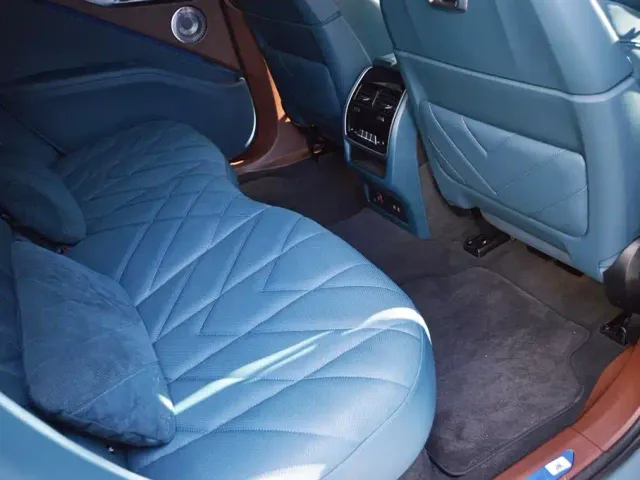 BMW XM — Фото автомобиля 11