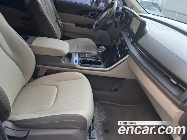Kia Canival — Фото автомобиля 17