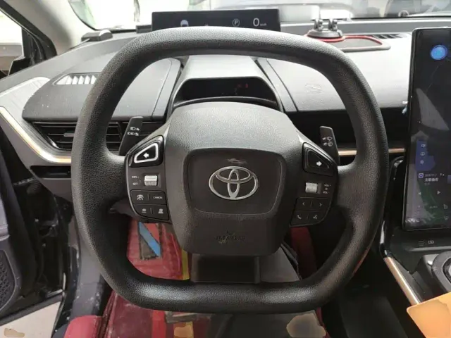 Toyota bZ3 — Фото автомобиля 6