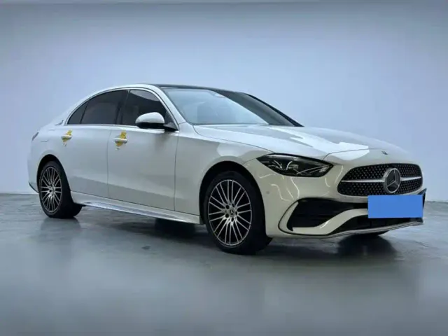 Mercedes-Benz C-Class — Фото автомобиля 3