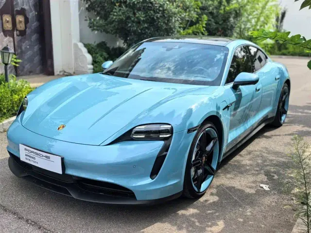 Porsche Taycan — Фото автомобиля 2