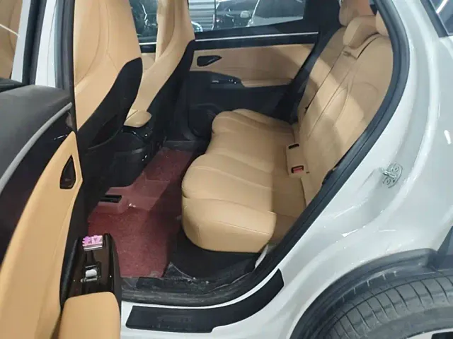 Geely Galaxy L7 — Фото автомобиля 16