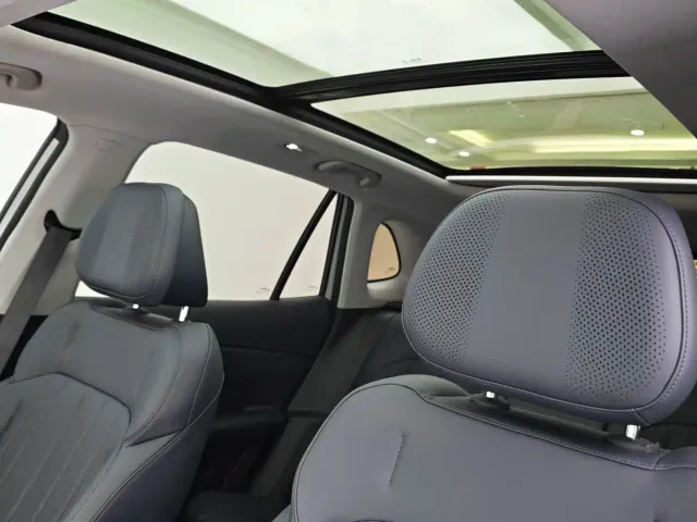 Geely Galaxy Starship 7 EM-i — Фото автомобиля 11