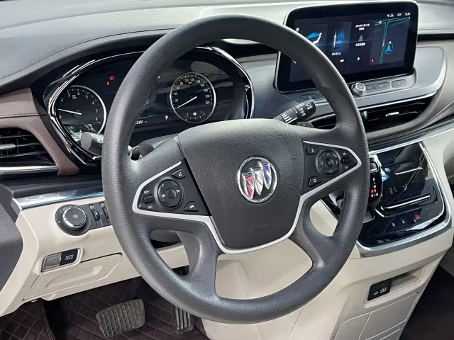 Buick GL8 — Фото автомобиля 6