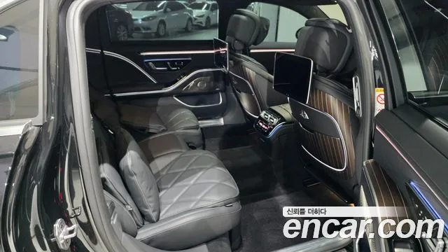 Mercedes-Benz S-Class — Фото автомобиля 20