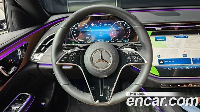 Mercedes-Benz E-Class — Фото автомобиля 12