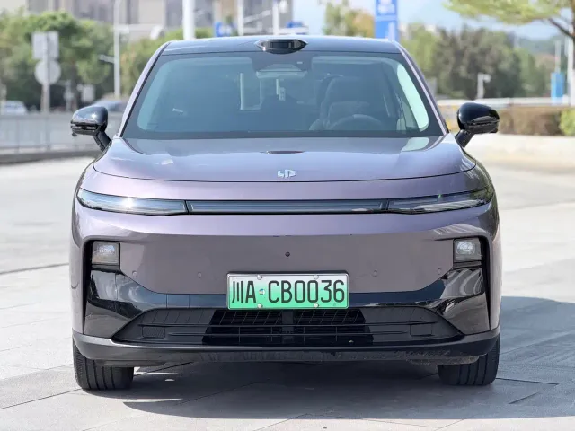 Leapmotor B10 — Фото автомобиля 2