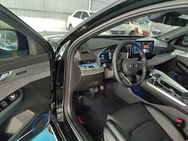 Geely Xingrui — Фото автомобиля 15