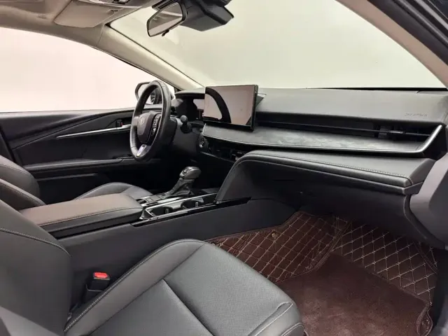 Toyota Camry — Фото автомобиля 11