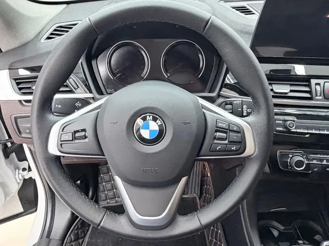 BMW X1 — Фото автомобиля 10