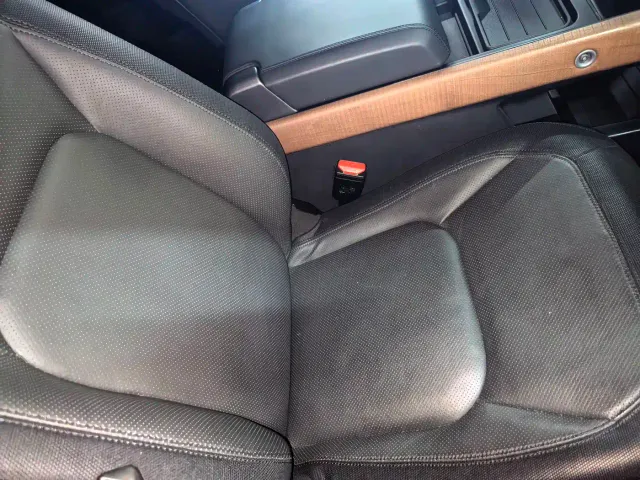 Land Rover Defender — Фото автомобиля 15