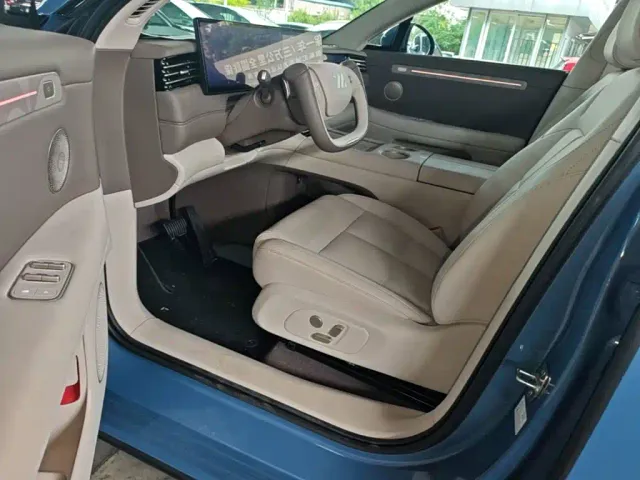 IM Motors LS6 — Фото автомобиля 15