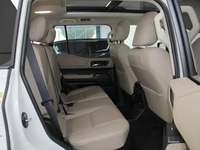 Toyota Prado — Фото автомобиля 9