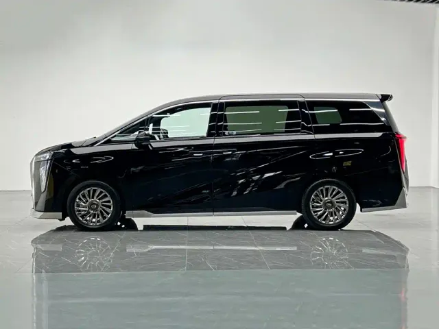GAC Trumpchi M8 — Фото автомобиля 3