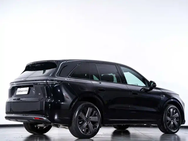 Li Auto L6 — Фото автомобиля 6