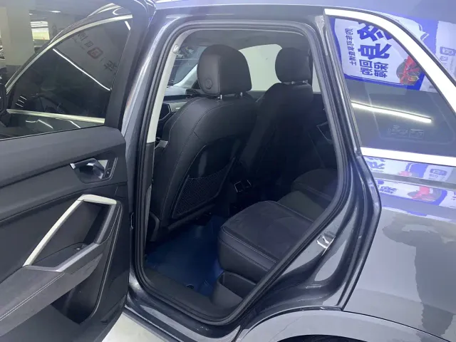 Audi Q3 — Фото автомобиля 13