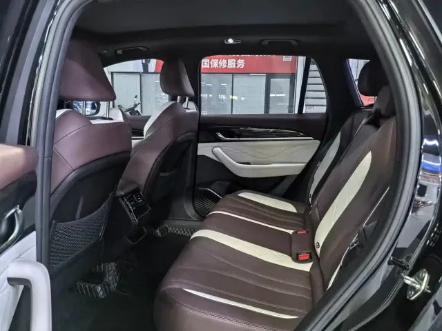 Geely Xingyue L — Фото автомобиля 11