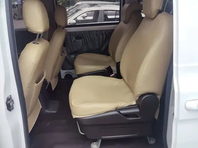 Wuling Hongguang V — Фото автомобиля 11