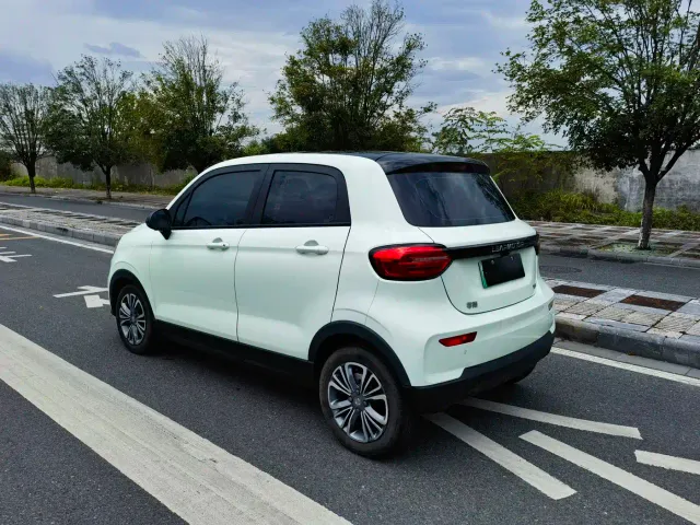 Leapmotor T03 — Фото автомобиля 3