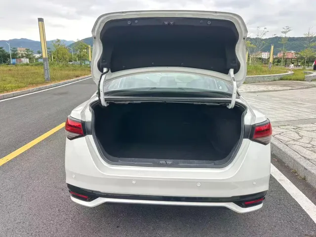 Nissan Sylphy — Фото автомобиля 18