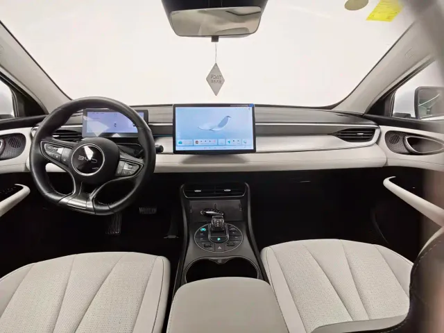 BYD Seal 05 DM-i — Фото автомобиля 18