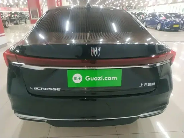 Buick LaCrosse — Фото автомобиля 5
