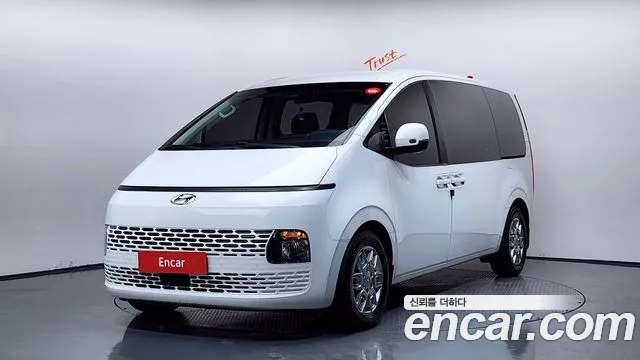 Hyundai Staria Staria 4WD Tourer 9 мест — Фото автомобиля 3