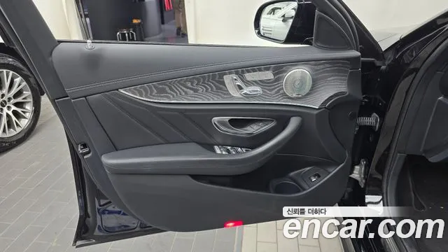 Mercedes-Benz E-Class W213 — Фото автомобиля 13