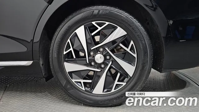 Hyundai Grandeur (New) Hybrid — Фото автомобиля 6