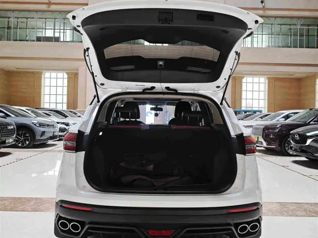 Geely Binyue — Фото автомобиля 11