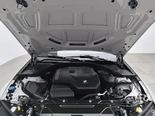 BMW 3 Series — Фото автомобиля 6