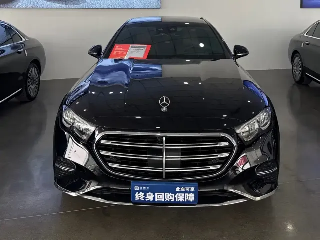 Mercedes-Benz E-Class — Фото автомобиля 2