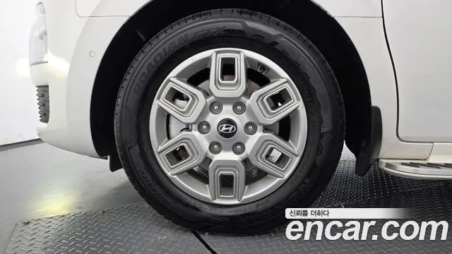 Hyundai Staria — Фото автомобиля 5