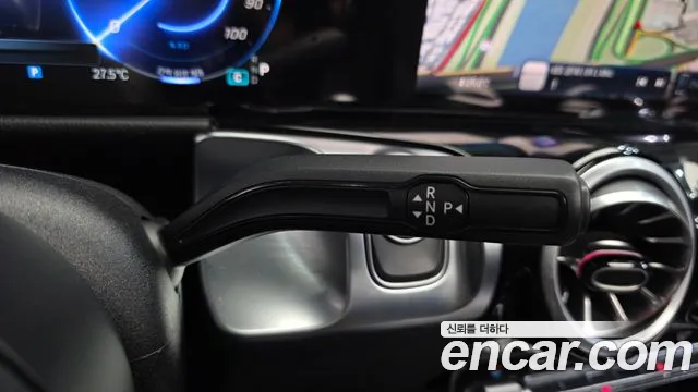 Mercedes-Benz EQB — Фото автомобиля 4
