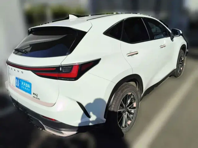 Lexus NX — Фото автомобиля 2