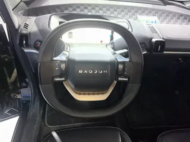 Baojun KiWi EV — Фото автомобиля 10