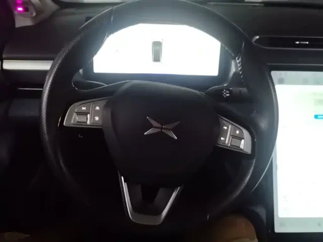 Xpeng P5 — Фото автомобиля 10