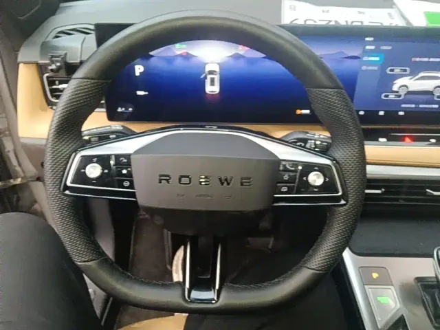 Roewe RX5 — Фото автомобиля 10