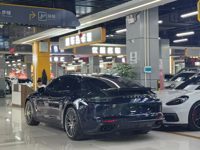 Porsche Panamera — Фото автомобиля 18