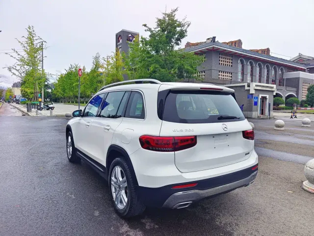 Mercedes-Benz Mercedes-Benz GLB 2023 GLB 200 Dynamic — Фото автомобиля 3