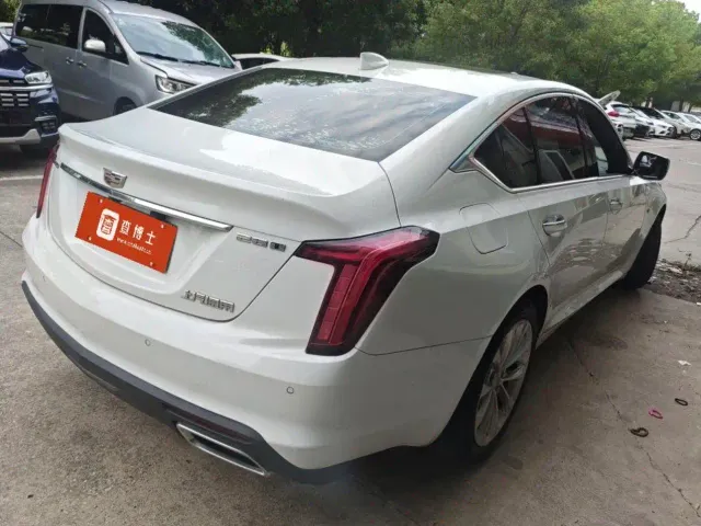 Cadillac CT5 — Фото автомобиля 9