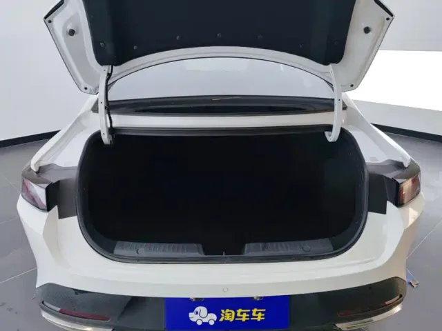 Changan Lamore — Фото автомобиля 4